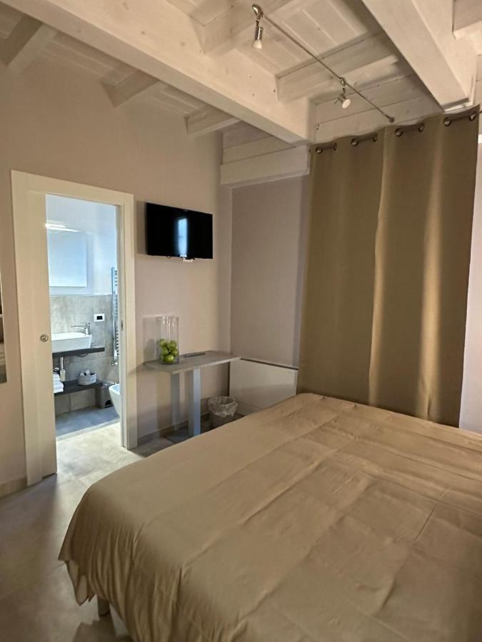 Volsci Rooms Sora Luaran gambar