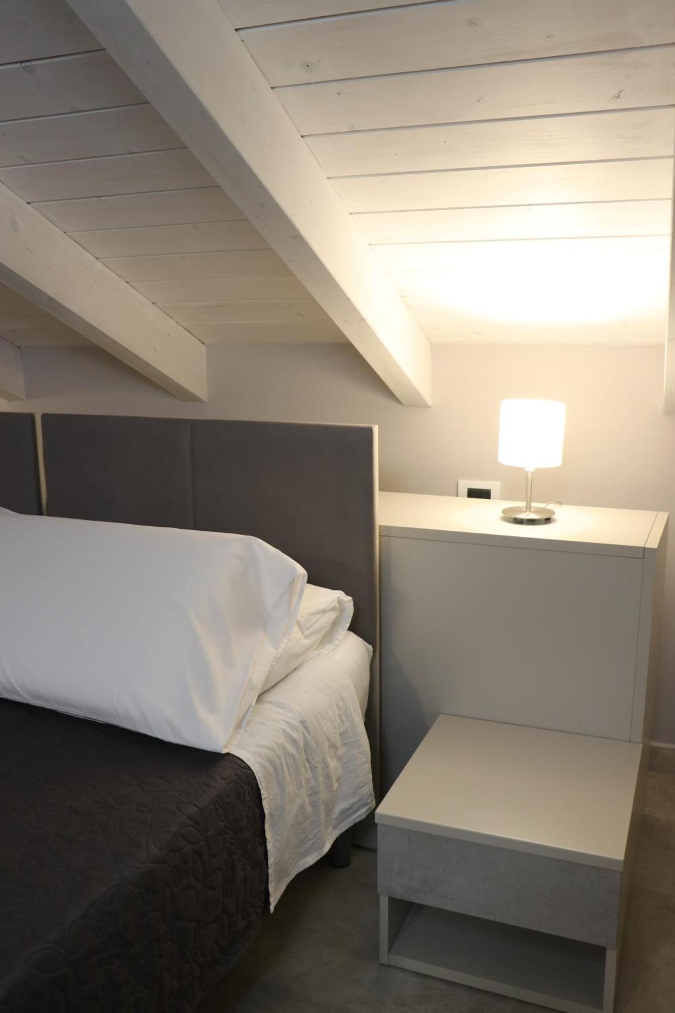 Volsci Rooms Sora Luaran gambar